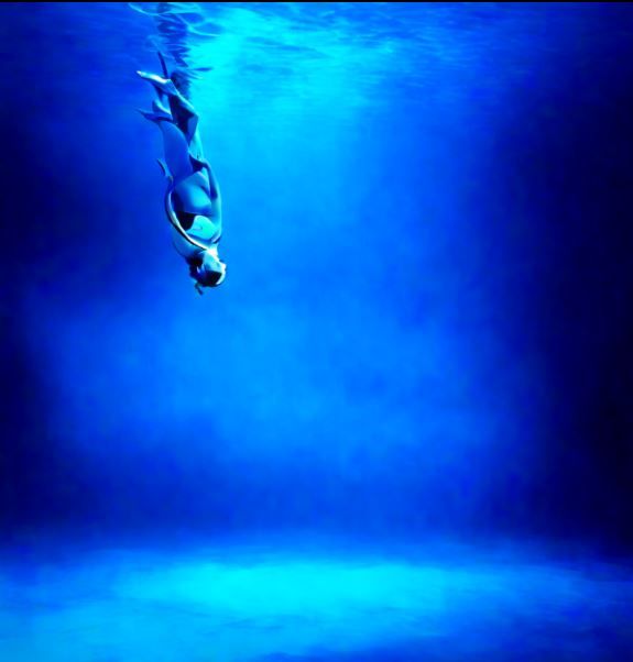 hold breath and love dive