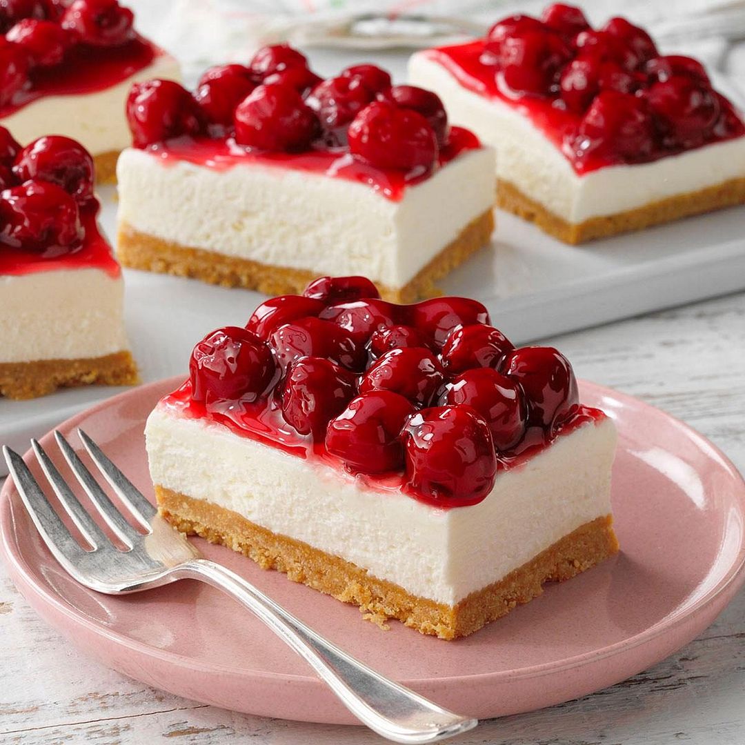 Cherry-Delight-Dessert_EXPS_TOHcom23_27515_P2_MD_03_22_4b