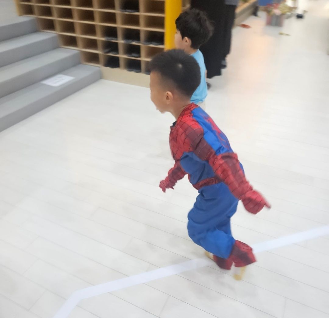 Spiderman, a whirlwind