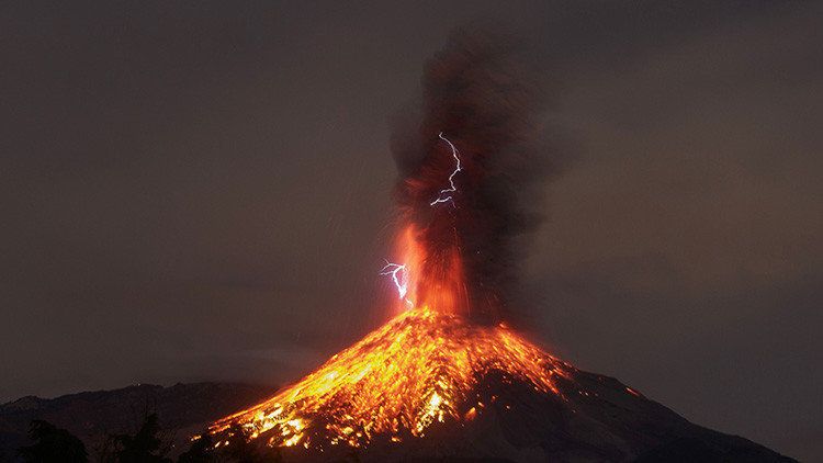 Lava Lightning