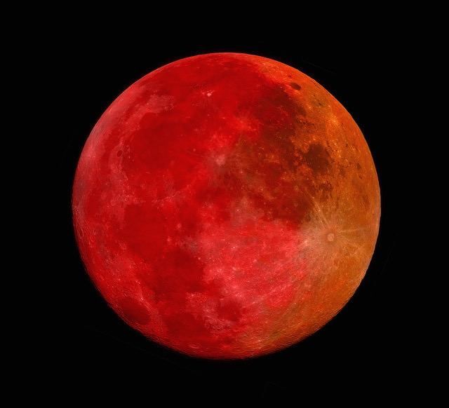 Red MOON