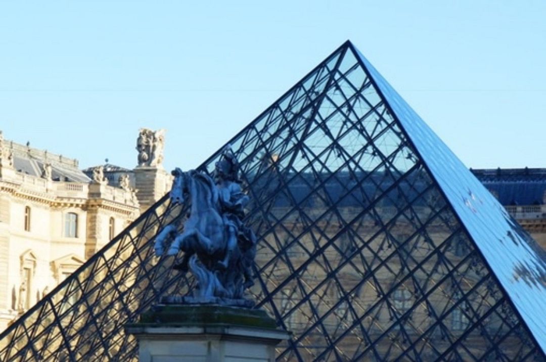 Louvre