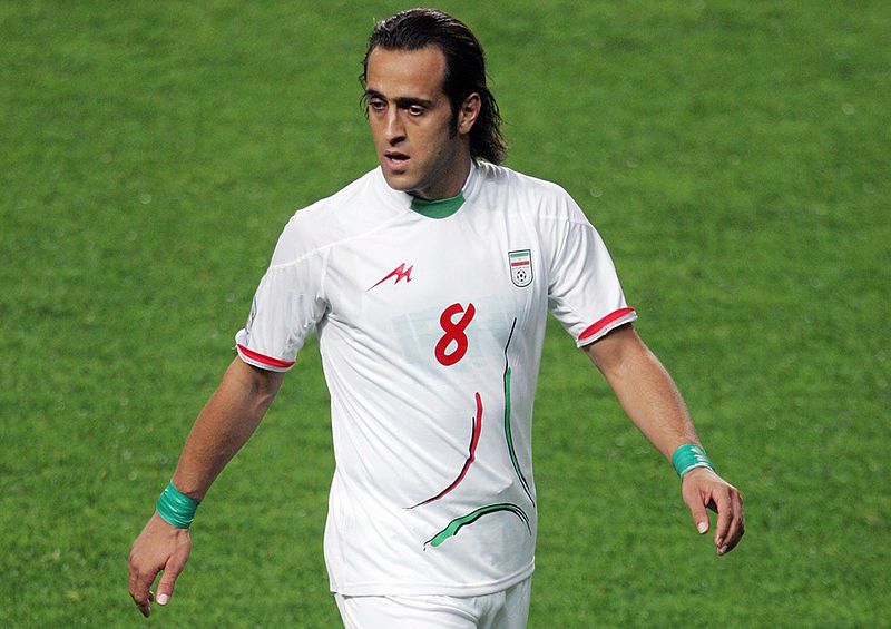 Ali_Karimi_of_Iran_wears_symbolic_green_wrist_bands_before_the_2010_FIFA_World_Cup_Asian_Qualifiers_match_between_Iran_and_South_Korea_at_Seoul_World_Cup_Stadium