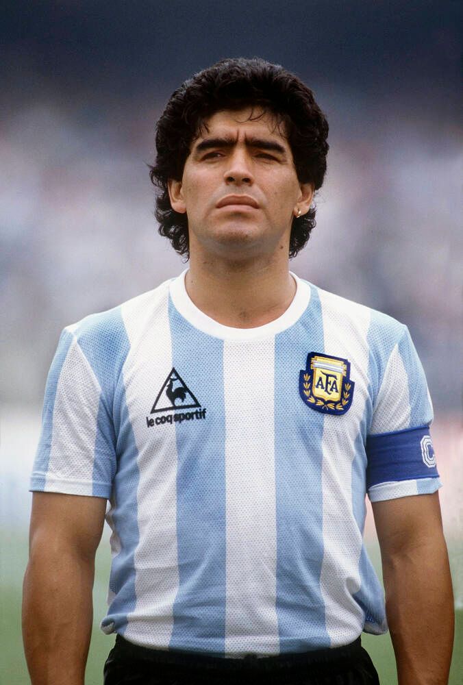 diego-maradona-playing-for-argentina-in-1986