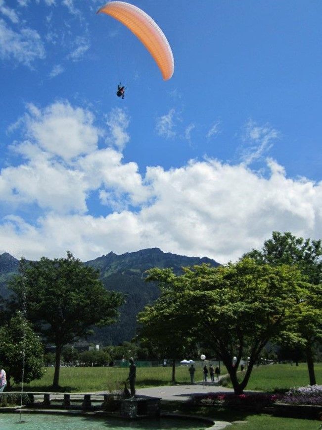 Paragliding in Switzerland