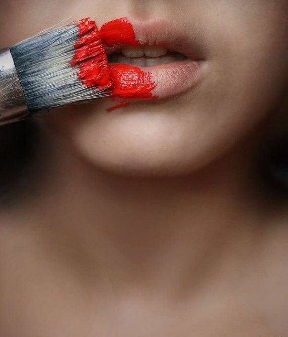 Lips and brush