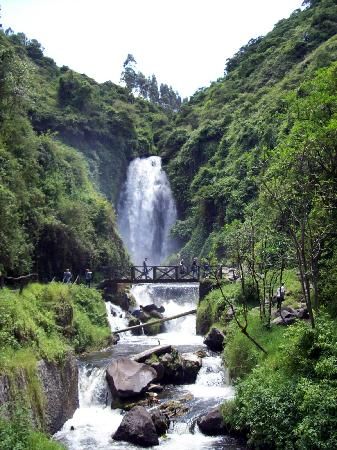 peguche-waterfall