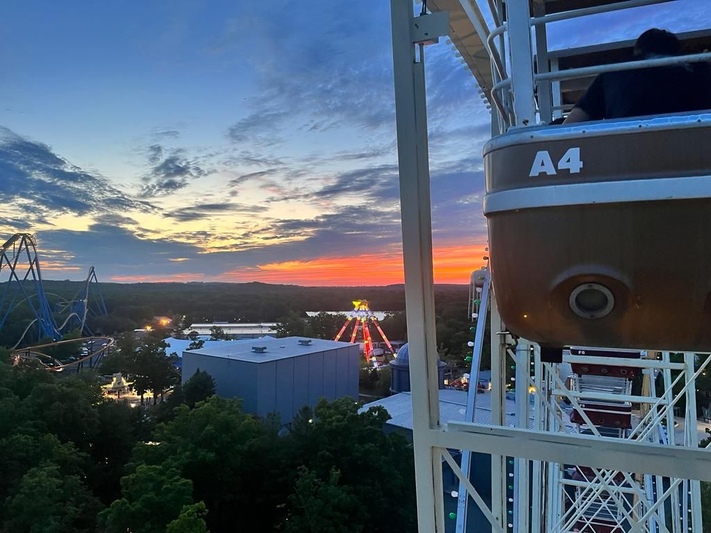 Sunset on the ferris wheel