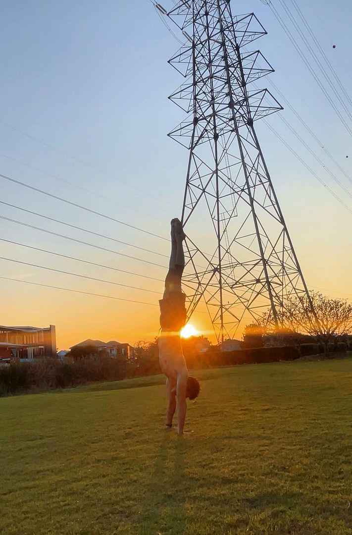 Handstand Life