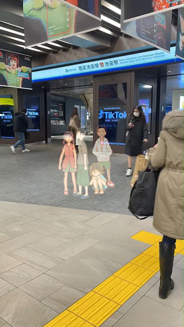 Animation - Children at Ikebukuro Station - Tokyo/Japan