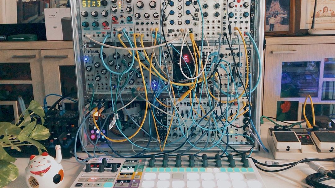 Modular Dreams: Ambient Bass and Pads with Eurorack