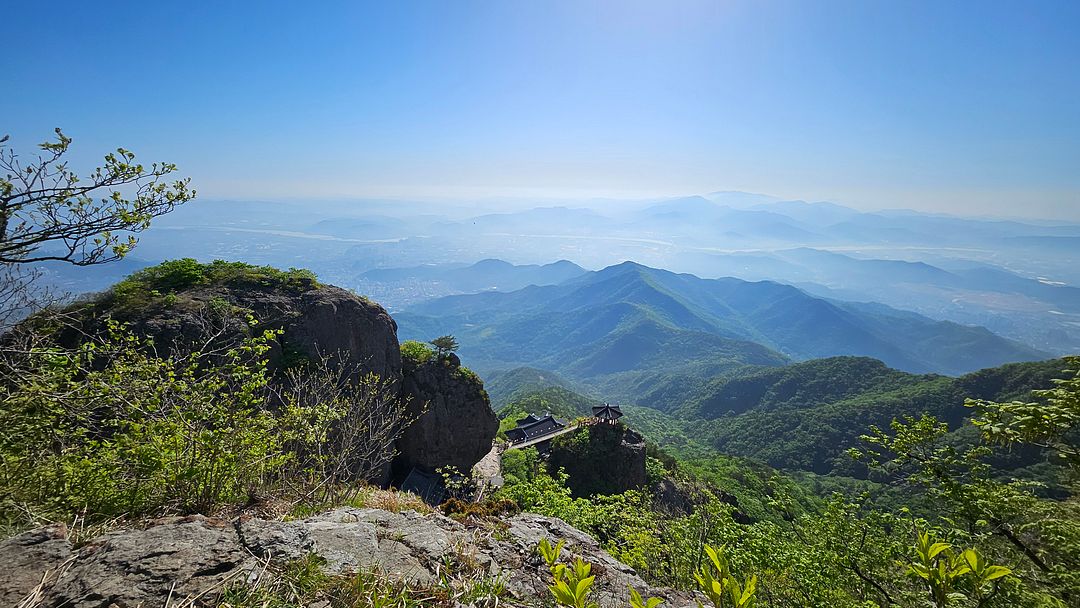 Panoramic view of Yaksuam Rock! 240503 Geumosan Mountain, Gumi Gyeongsangbuk-do, South Korea