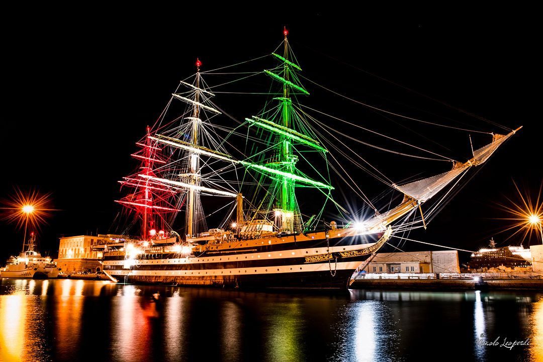 Amerigo Vespucci at night