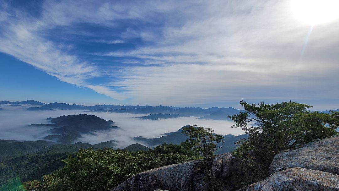 Cloud scenery at Baekaksan Mountain 3.  2308012 Sangju, Gyeongsangbuk-do, South Korea