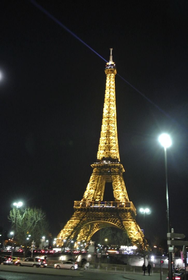 Sparkling Eiffel tower