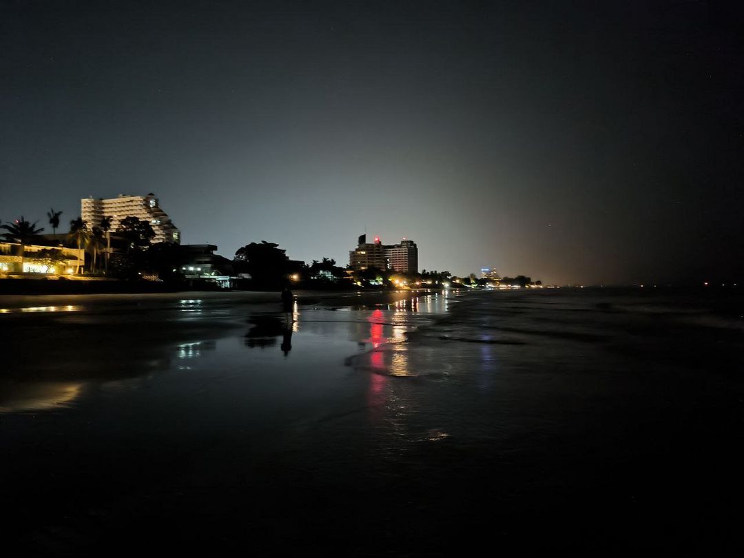 Night. Beach. HuaHin.