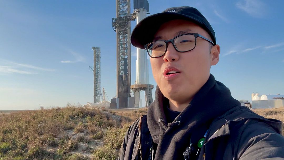 A close up with the SpaceX Starship 7 Launch Pad Facility