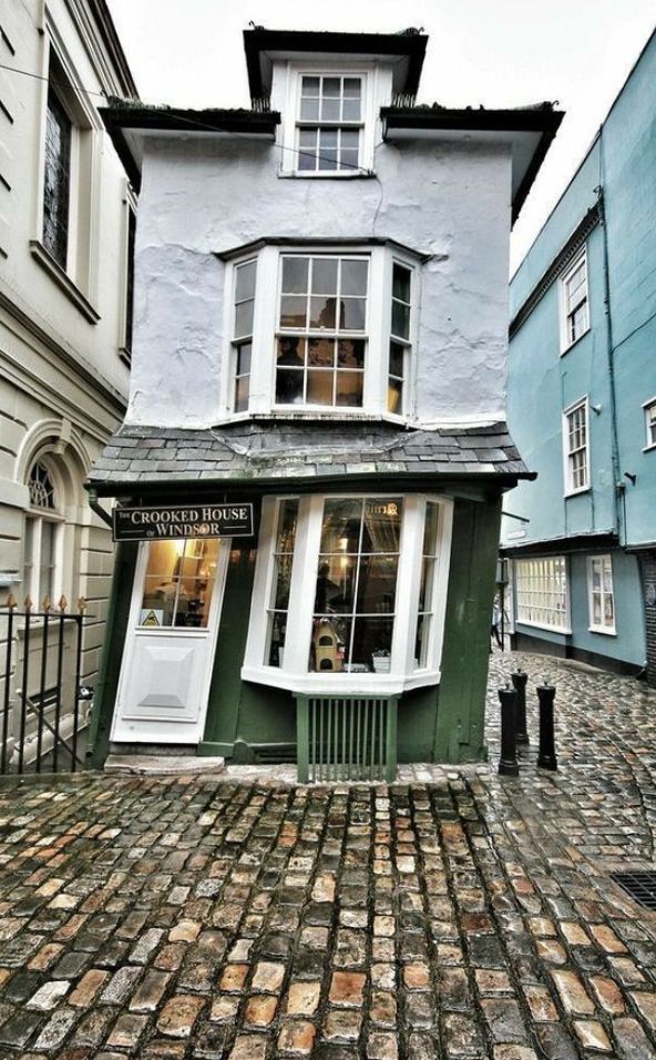 The Crooked House of Windsor