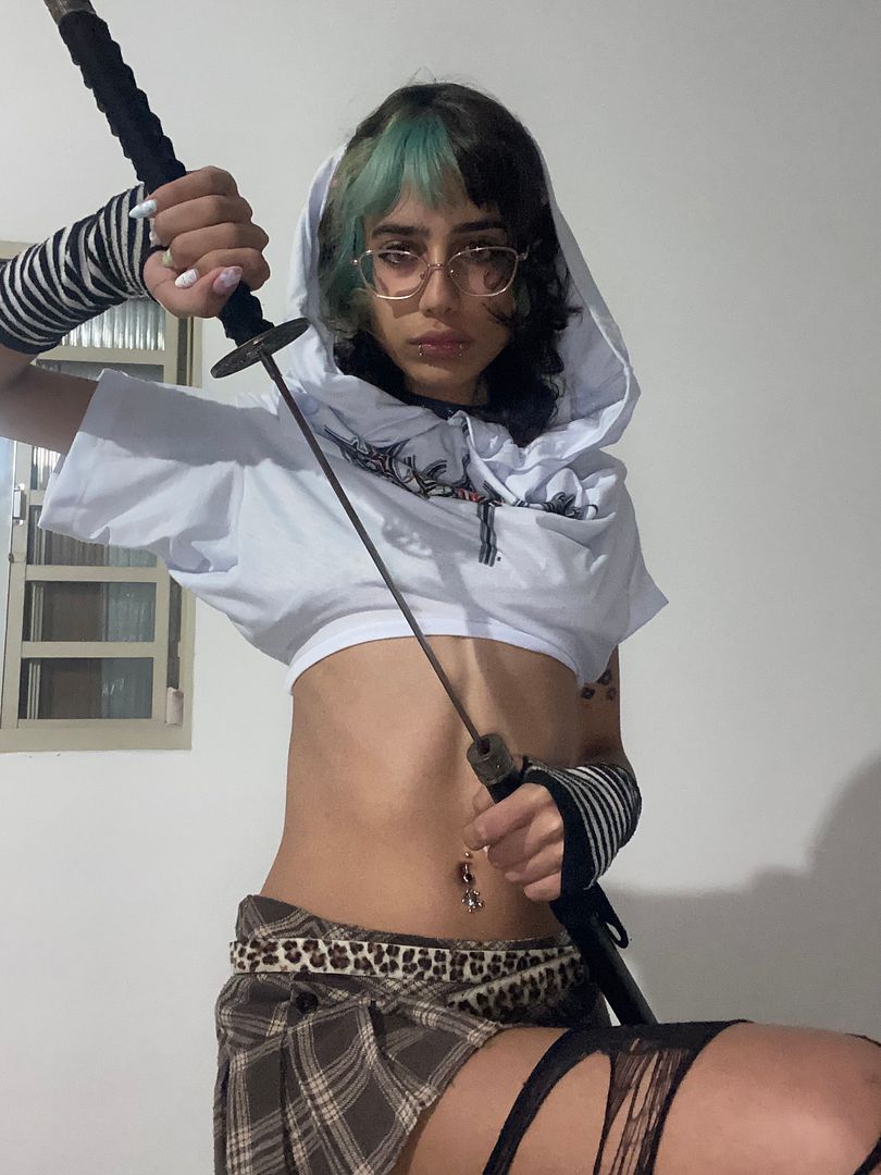 hot girls like swords