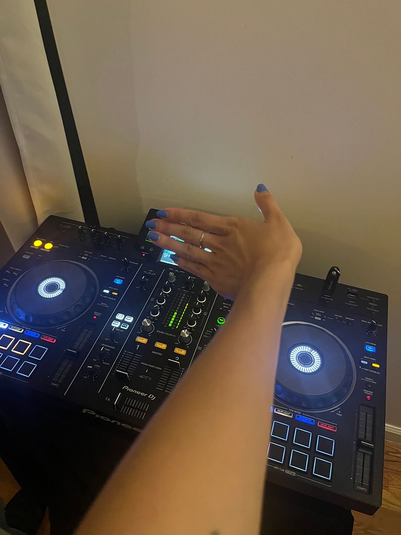 Learning how to DJ