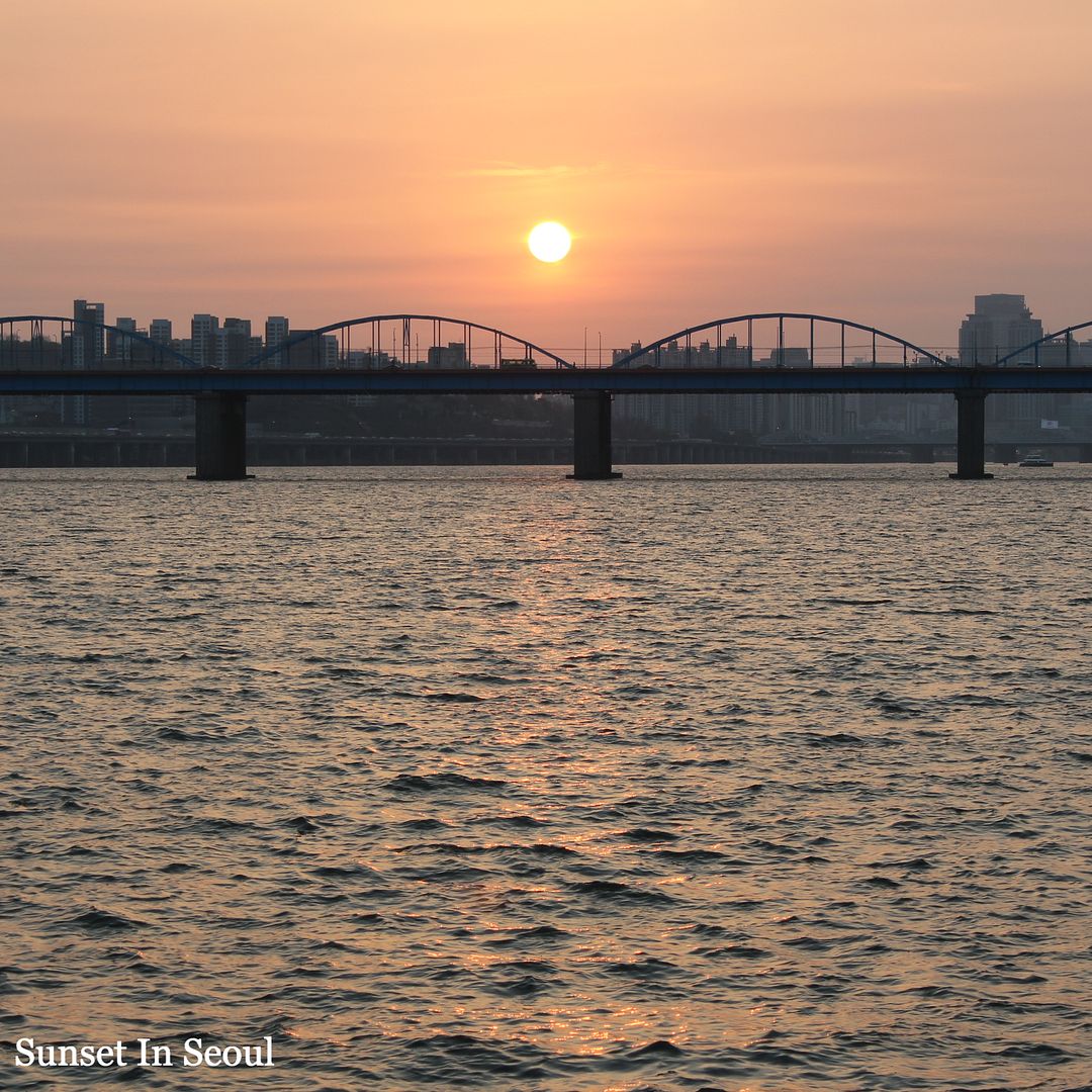 Sunset In the Middle of Seoul