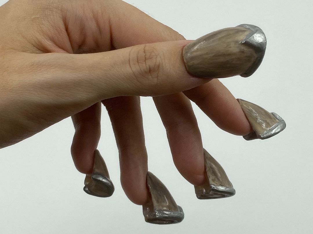 horse hoof nails