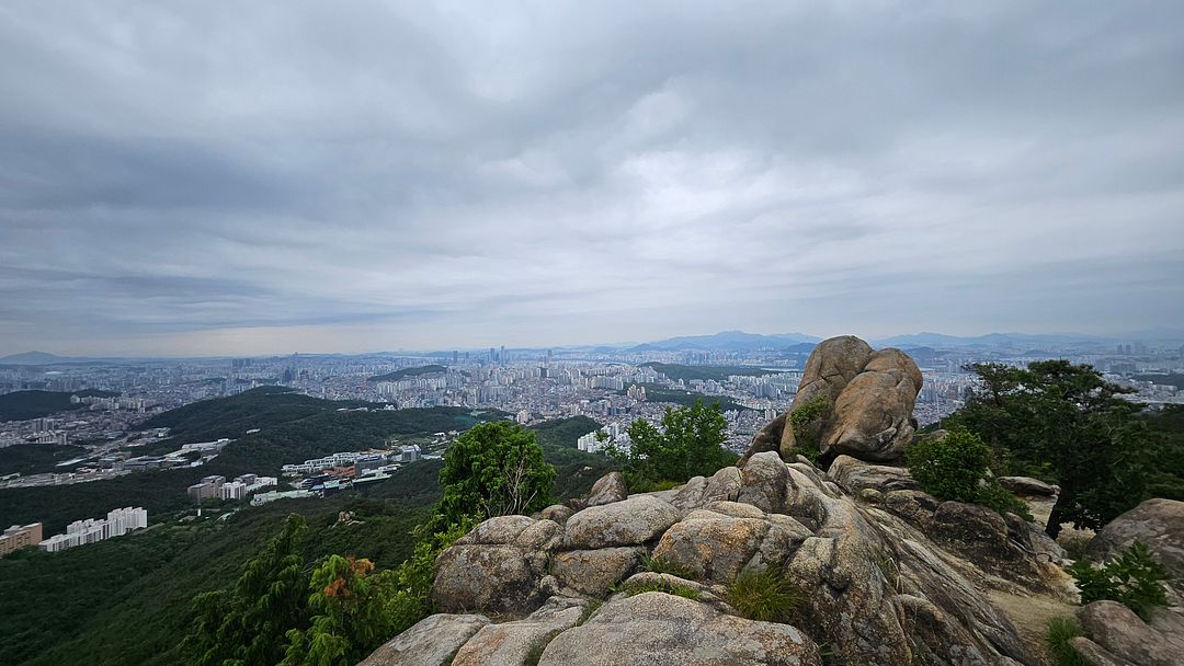 A wonderful city view that will take your breath away!  240525 Gwanaksan Mountain, Seoul