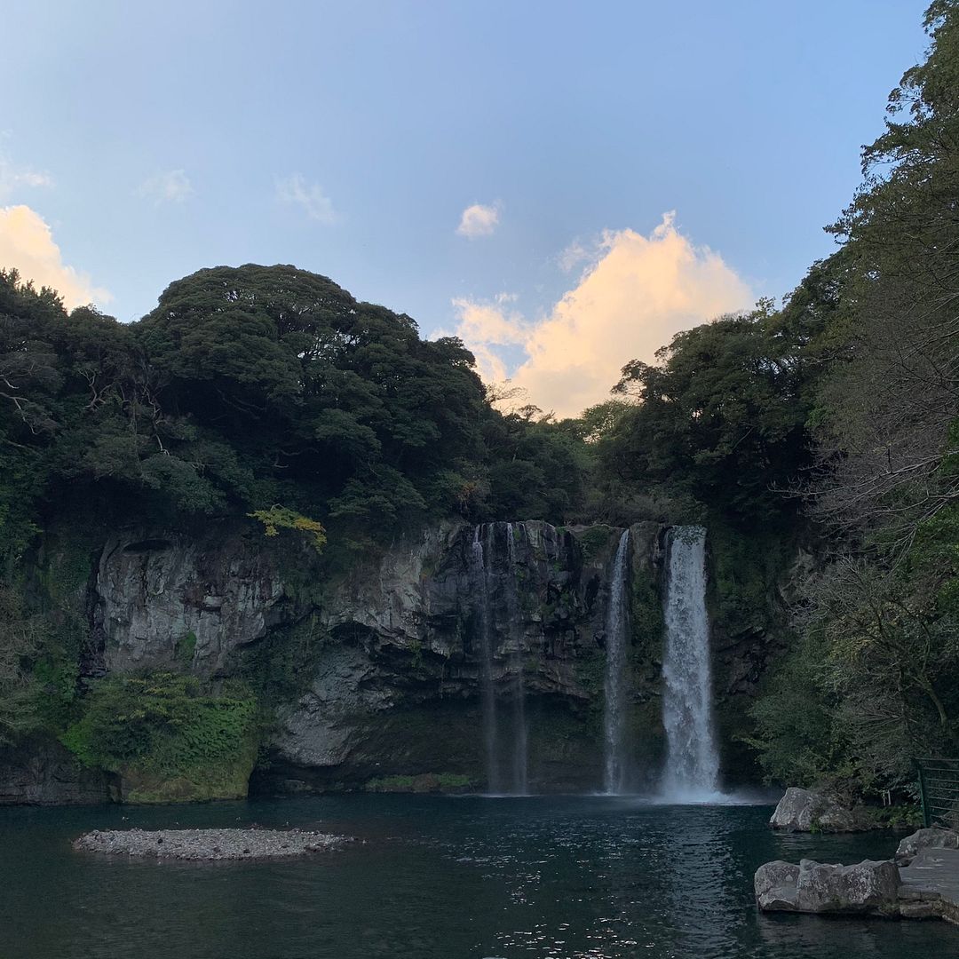 Cheonjiyeon Waterfall