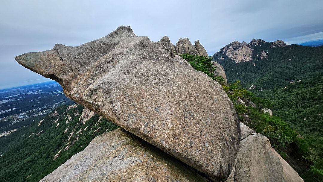 Stingray Rock near Nawolbong Peak on Bukhansan Mountain!  240921 Bukhansan Mountain,  Seoul, Korea