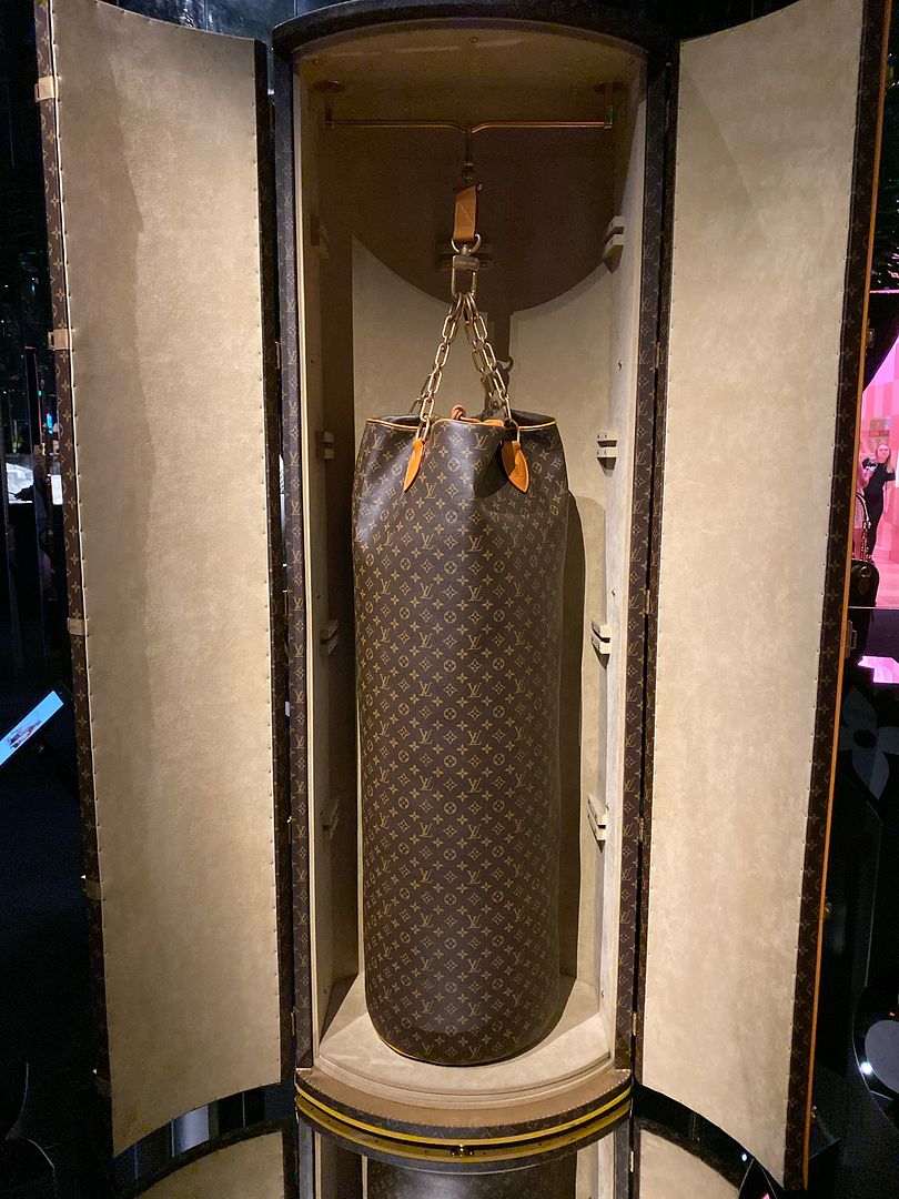 Louis Vuitton sandbag