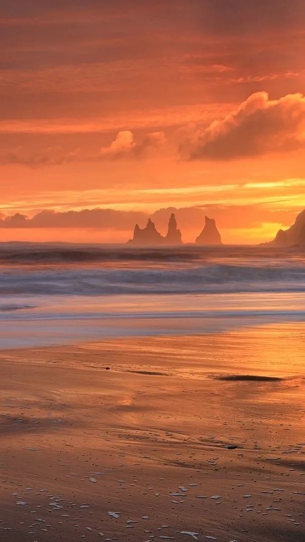 Sunset on the beach🇮🇸🍂 🍂