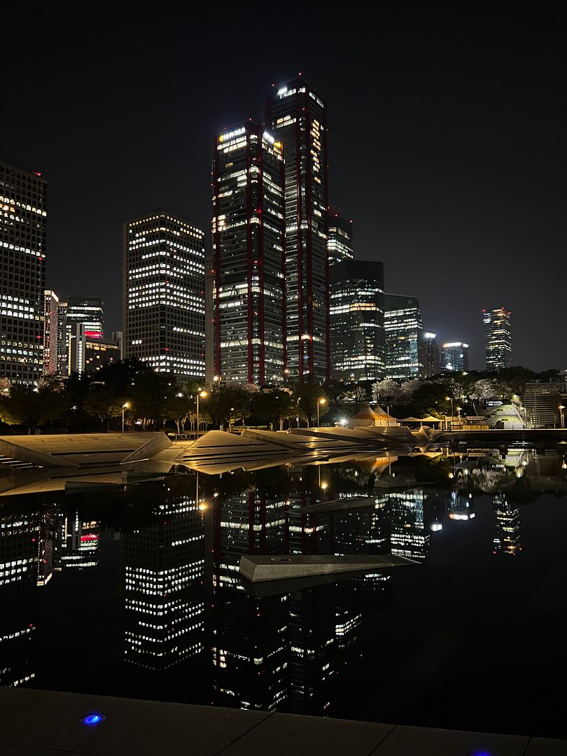 Yeouido at night