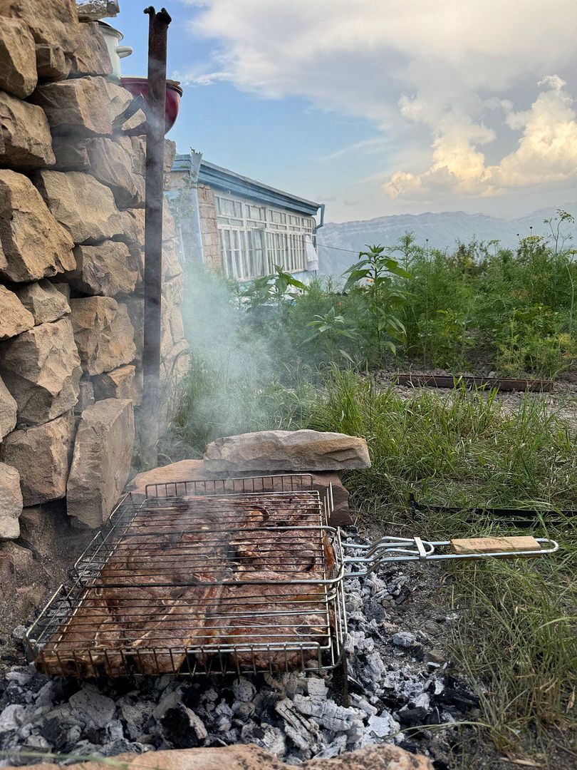 who loves grilled steaks?