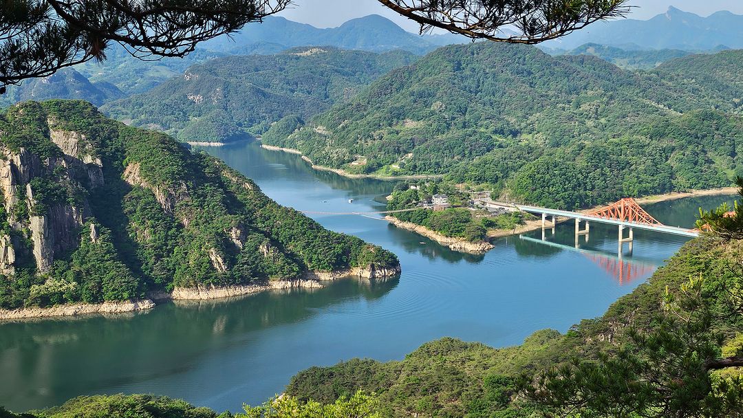 A view of the lake from Gaeun Mountain!  240518 Jecheon, Chungcheongbuk-do, Korea