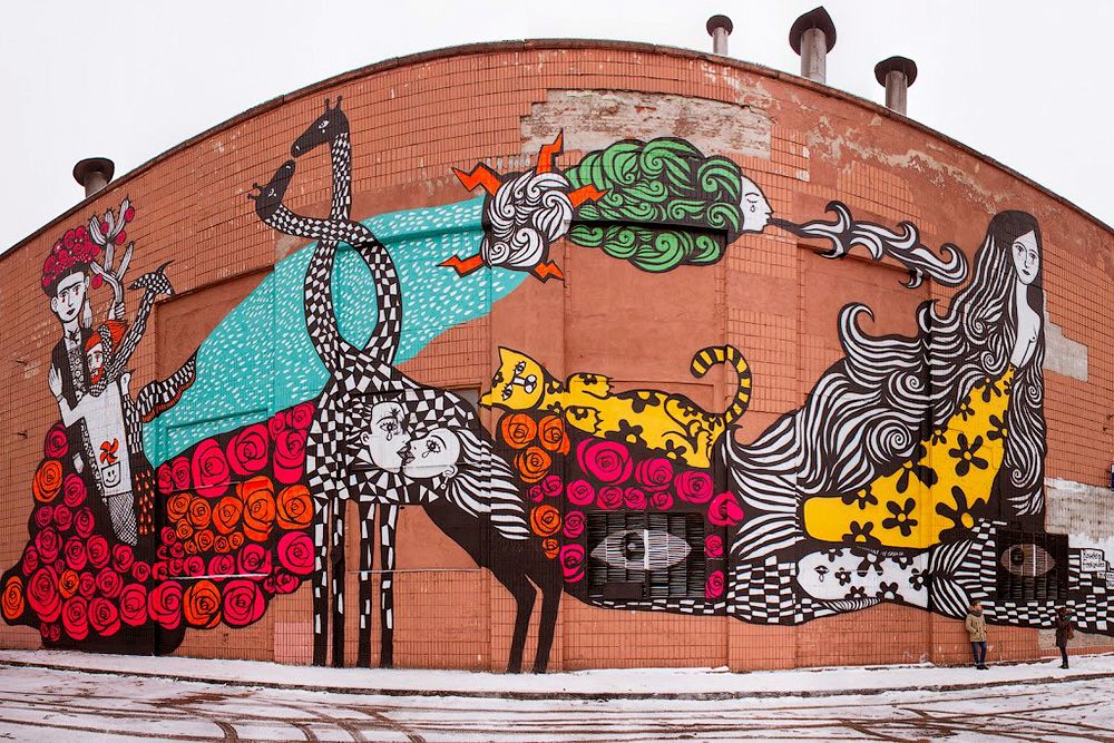 Van Gogh, Frida Kahlo and kissing giraffes