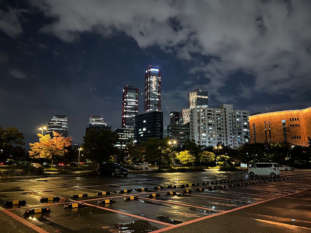 It's raining in Yeouido