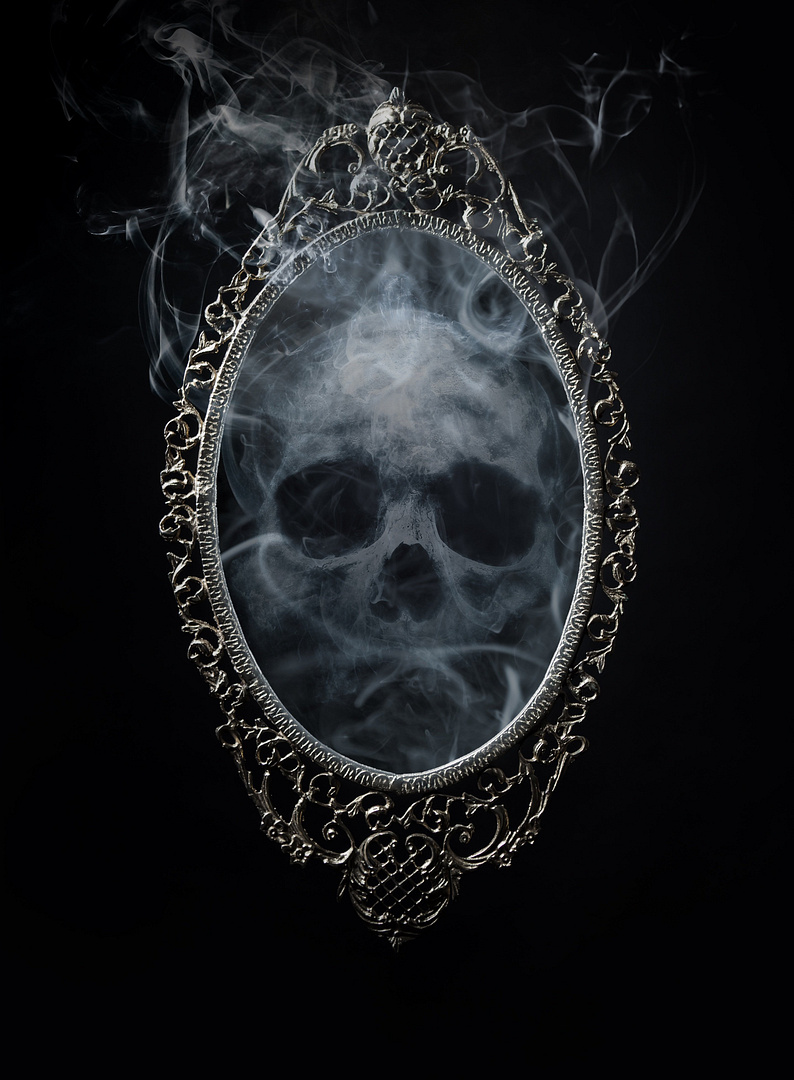 skull mirrored