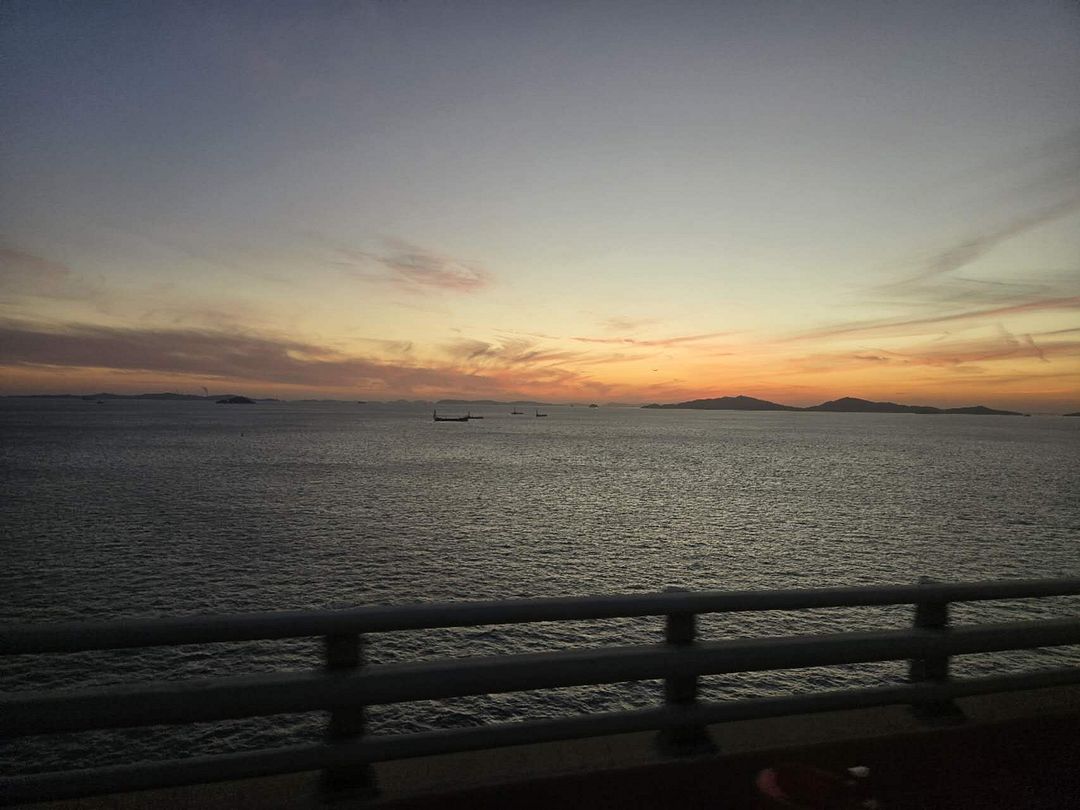 The evening sunset off the Incheon Bridge