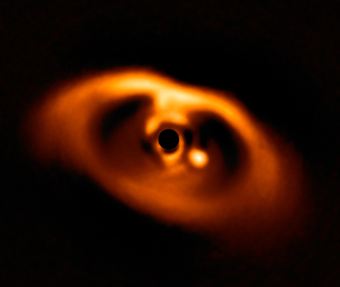 Protoplanetary Disk Around Dwarf Star PDS 70 (VLT)