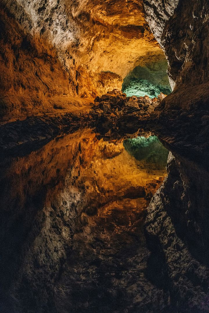 Mirror cave