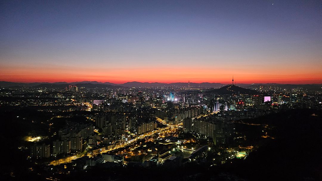 Just before sunrise!  Seoul. 240113