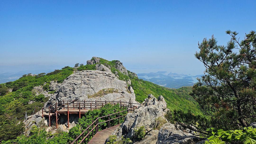 Palyeongsan Mountain Scenery 240427-1  Goheung, Jeollanam-do, South Korea