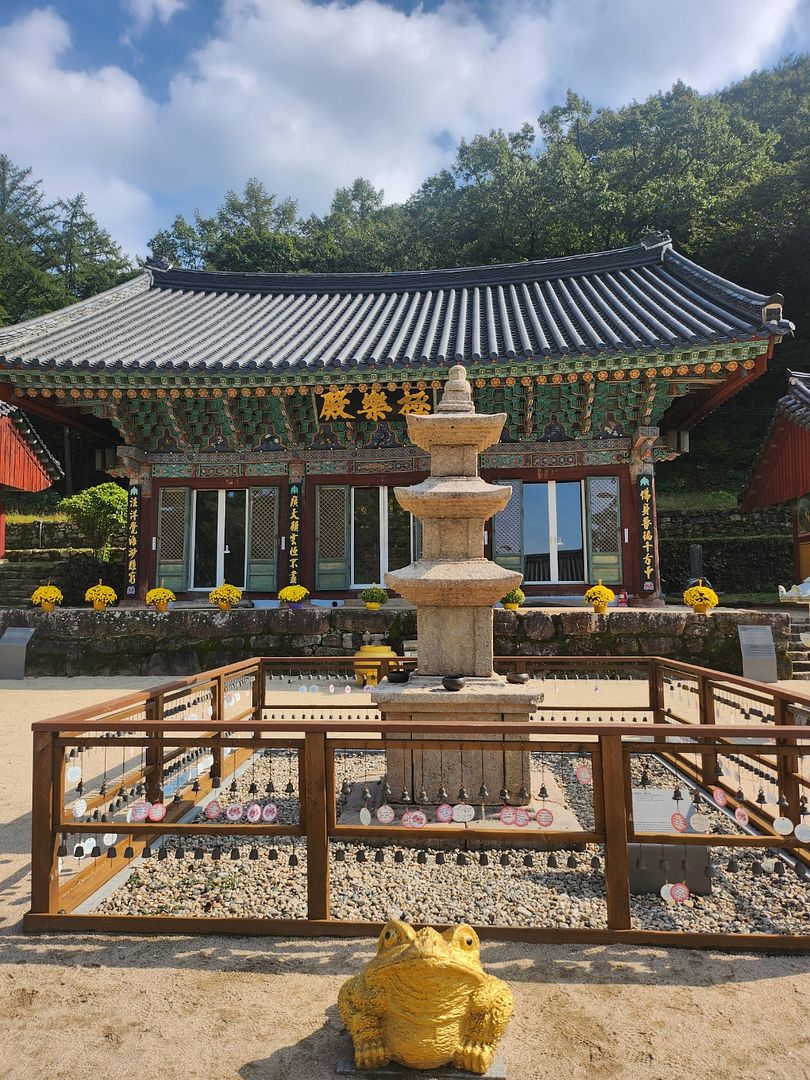 Yongyeon-sa Temple