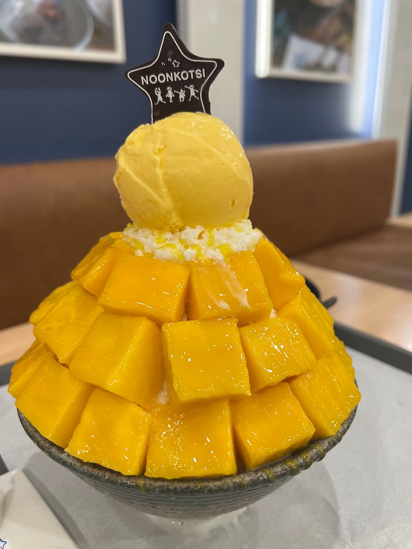 Mango bingsu