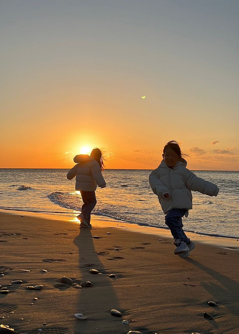 2025 First sunrise and my daughter