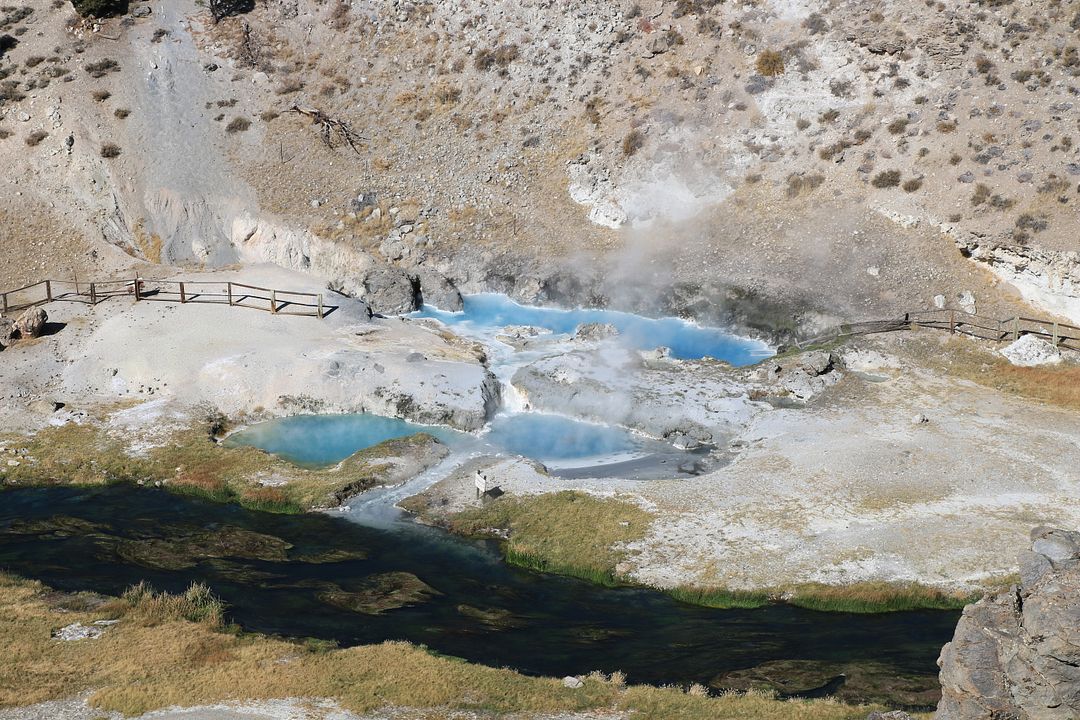 Volcanic sulfuric piping hot spring near Mammoth