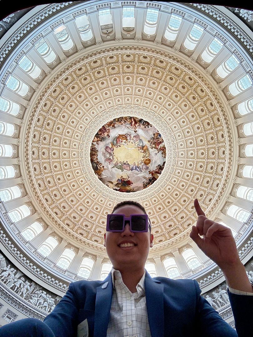 ⌐◨-◨ irl in the capitol hill rotunda_20240522