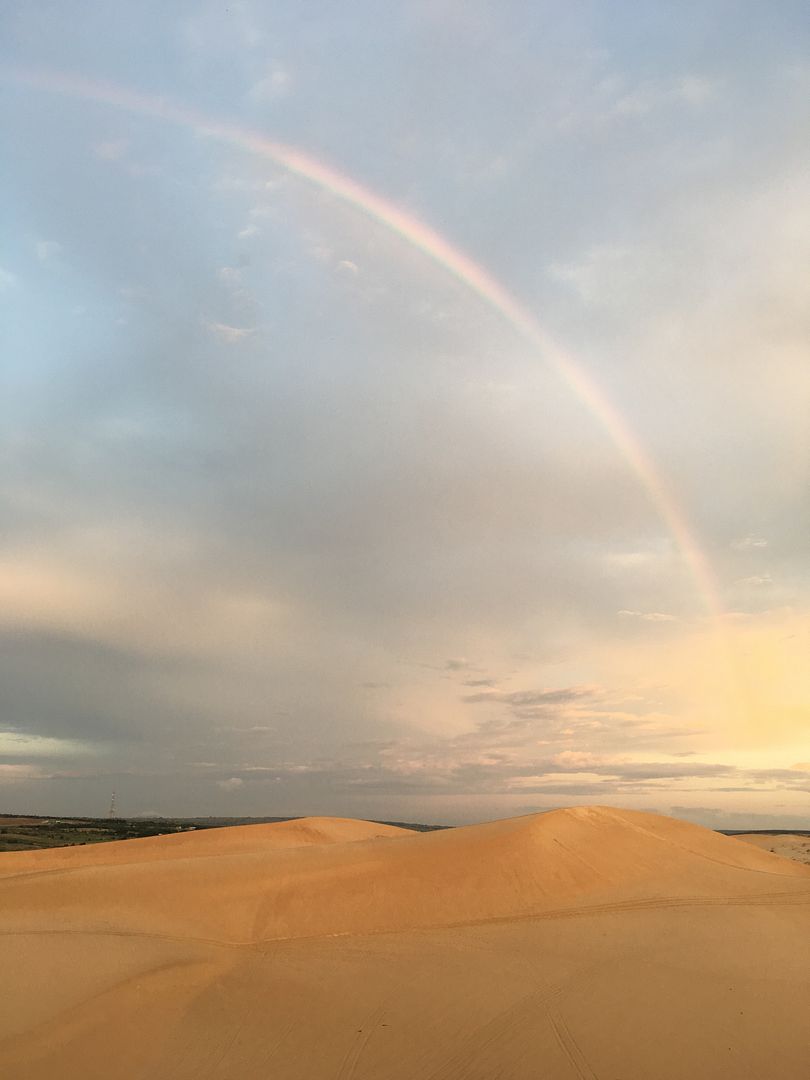 Vietnam Mui Ne desert rainbow