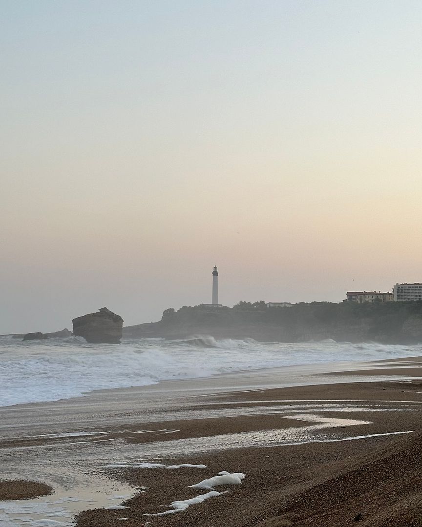 August, Biarritz