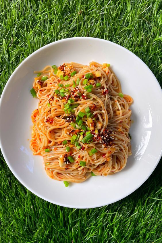 chili oil garlic pasta